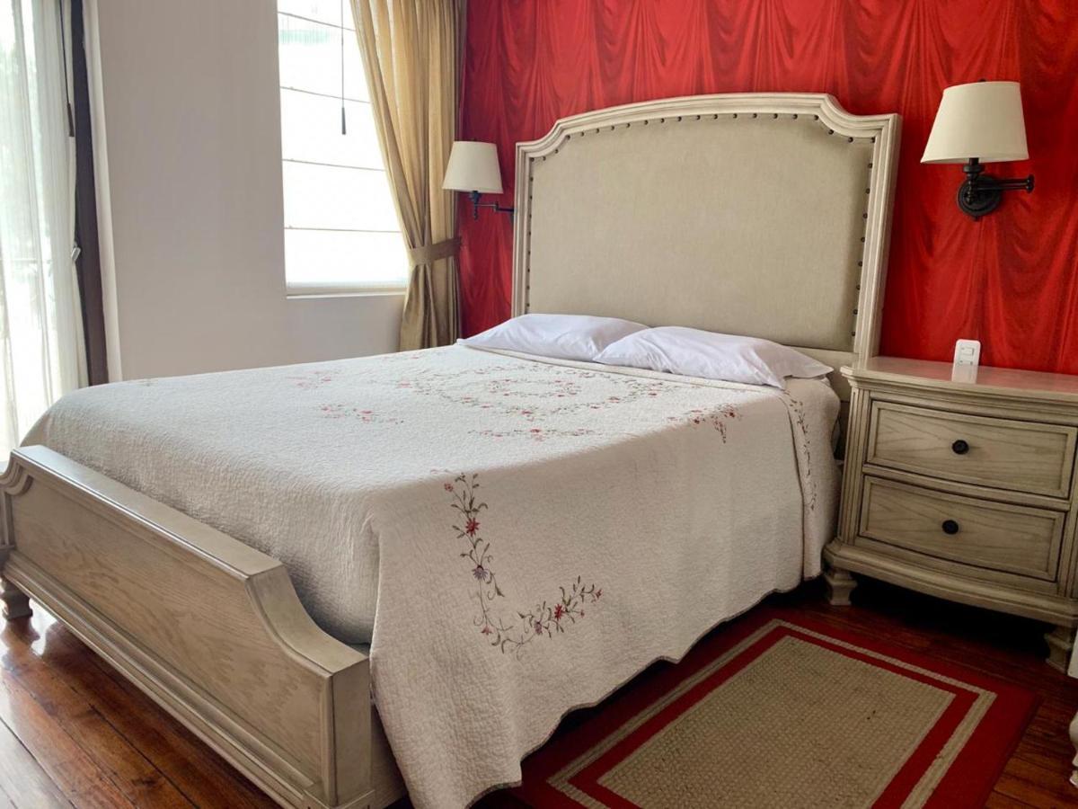 Hotel Azul De La Plaza By Chat Noir Куенка Екстер'єр фото