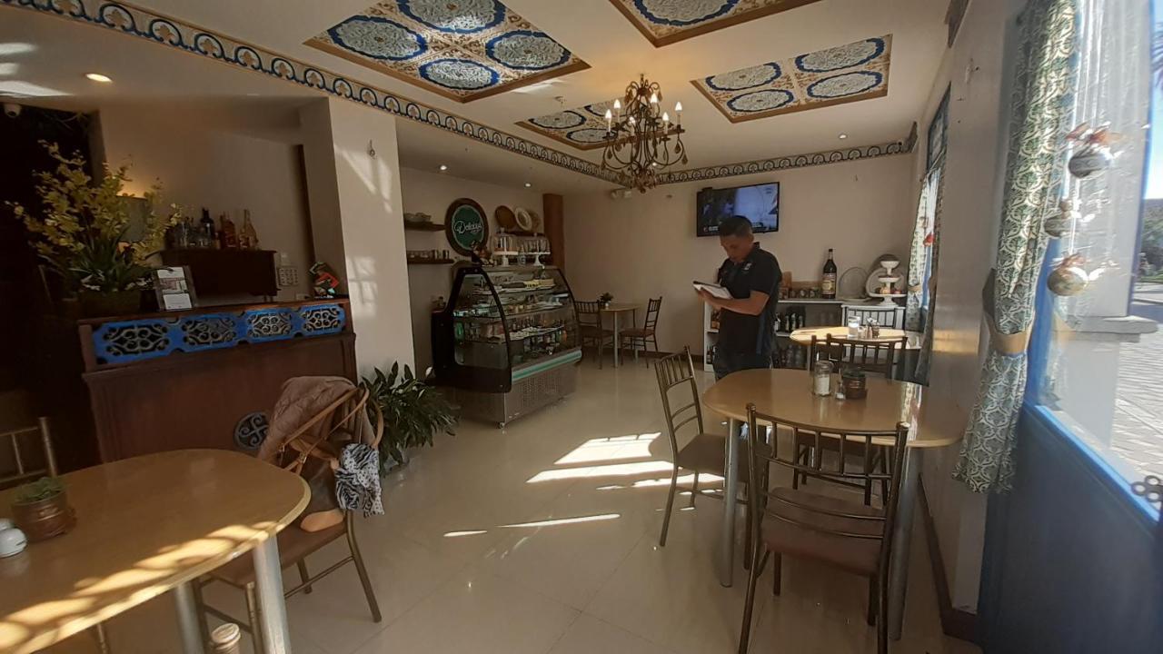 Hotel Azul De La Plaza By Chat Noir Куенка Екстер'єр фото
