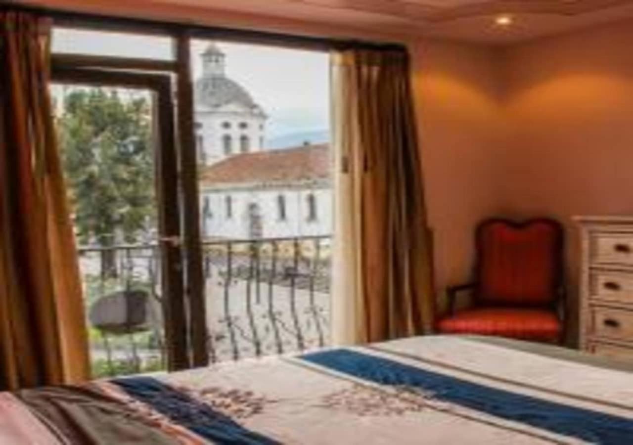 Hotel Azul De La Plaza By Chat Noir Куенка Екстер'єр фото