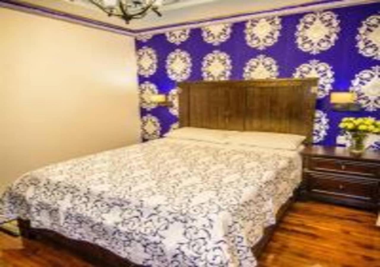 Hotel Azul De La Plaza By Chat Noir Куенка Екстер'єр фото