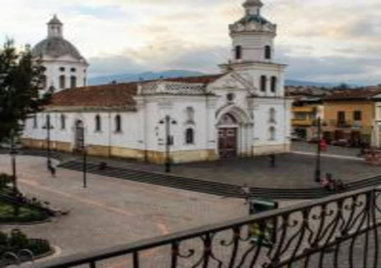 Hotel Azul De La Plaza By Chat Noir Куенка Екстер'єр фото