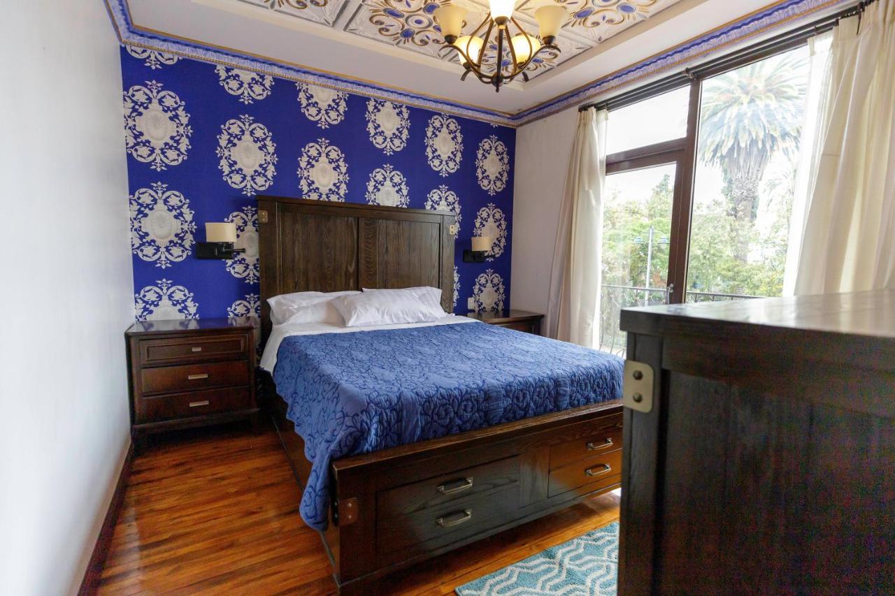 Hotel Azul De La Plaza By Chat Noir Куенка Екстер'єр фото