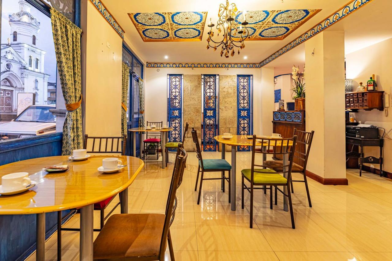 Hotel Azul De La Plaza By Chat Noir Куенка Екстер'єр фото
